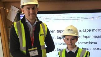 Ogilvie visits budding builders at Alva Primary School